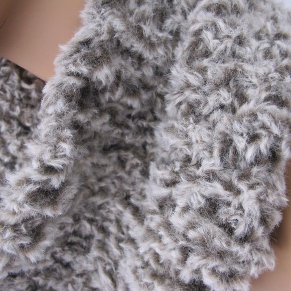 New Handmade Chunky Faux Fur Winter Headband and Infinity Scarf Set - Picture 8 of 10